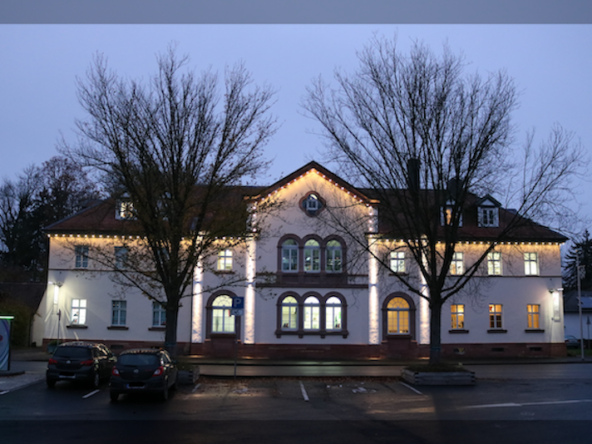 Gebäude Von Außen Bei Nacht Kopie